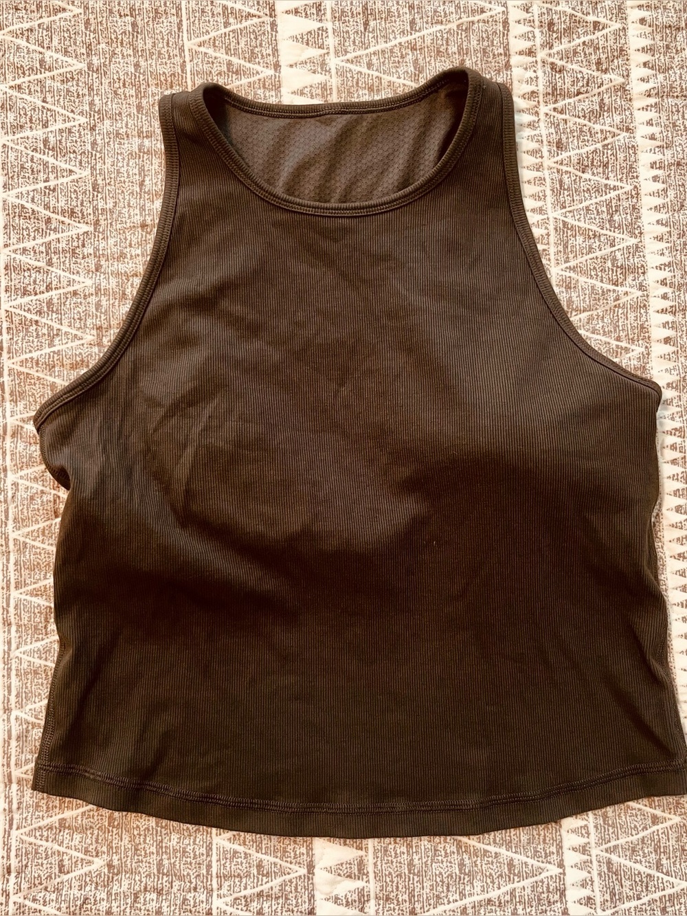 Vuori Pose Plyo Tank Top L Agate Green Built In Bra Ribbed Cropped